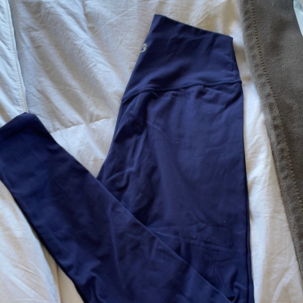 Buff bunny Leggings size M
